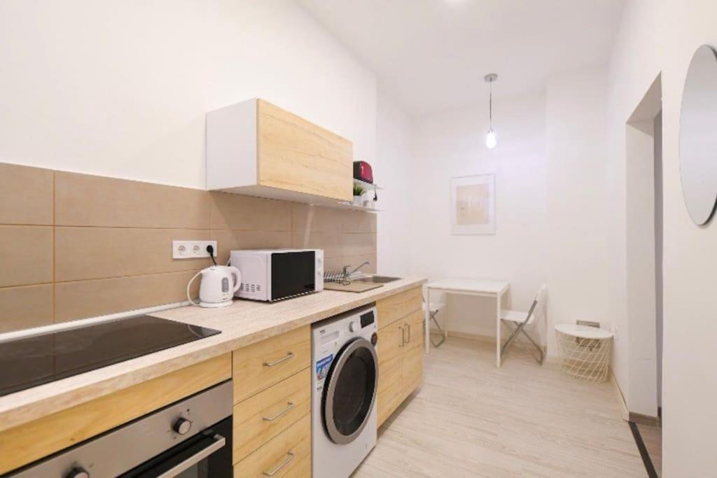 2 Bedroom Flat In Nyar Str., Boutique Budapest Exterior foto
